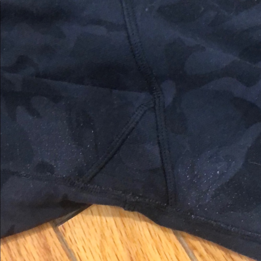 Hi Rise Soot Savasana Camo Black Wunder Under sz 6 - Picture 11 of 13